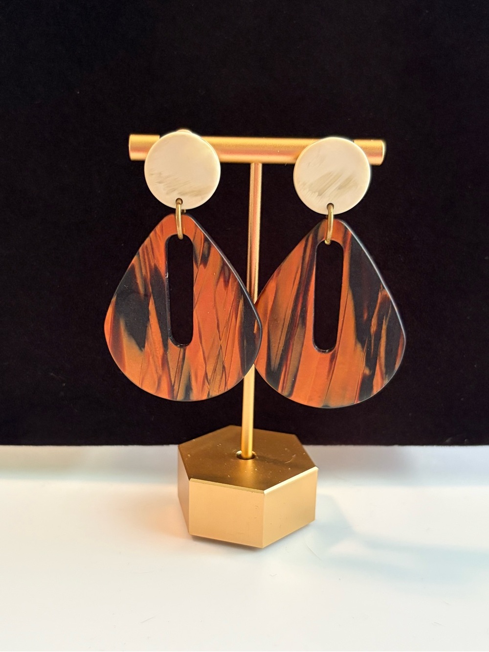 Source Unknown Vintage Orange and Black Marbled Teardrop Earrings